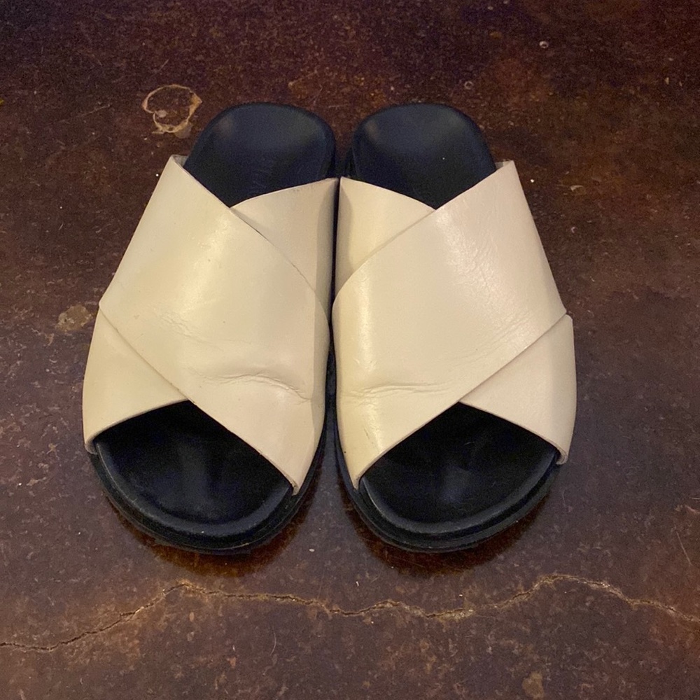 St. Agni sandals